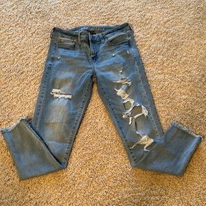 American Eagle distressed jegging